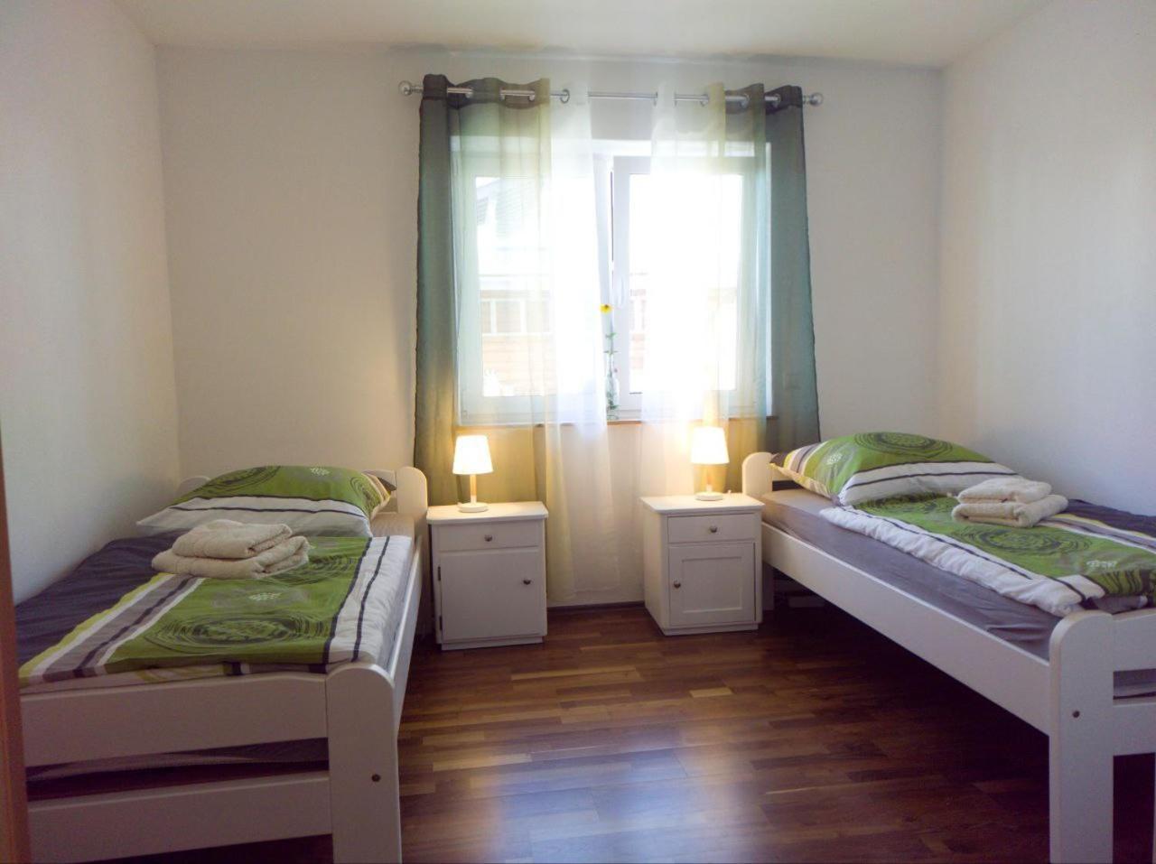 Zum Schmetterlingsflieder Apartment Kettershausen Ngoại thất bức ảnh